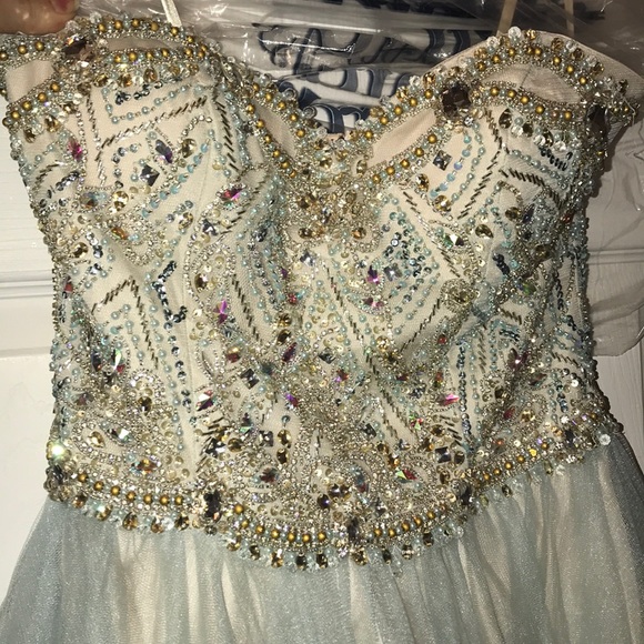 Formal Dress - Picture 1 of 2